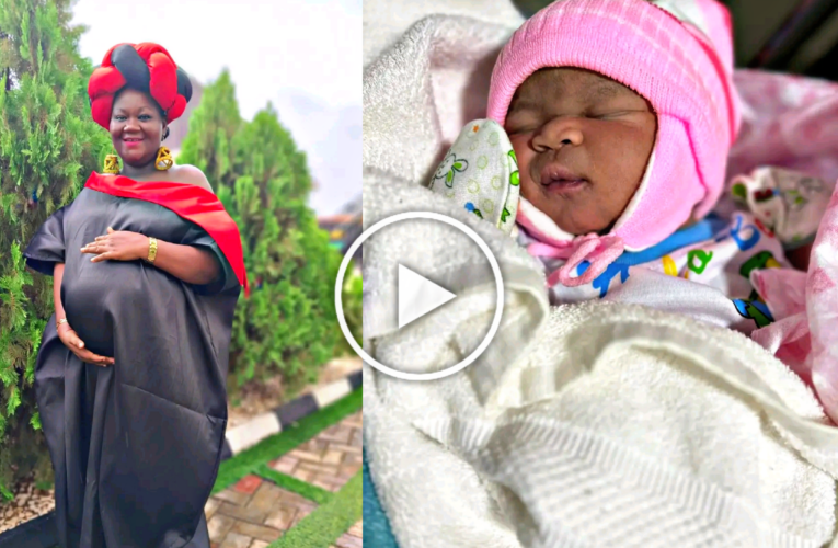 Congratulations To Me, Is A Baby Girl 